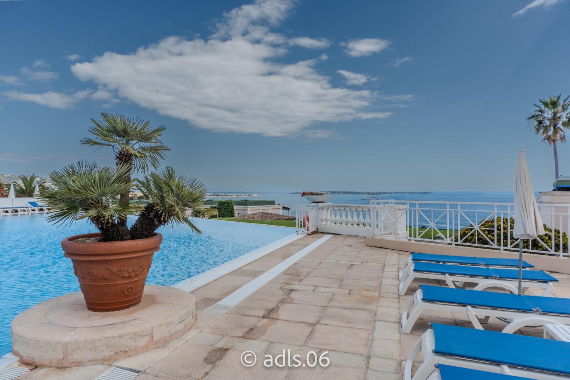 Un Studio De Charme Vue Mer & Piscine D'Exception Cannes Exterior foto